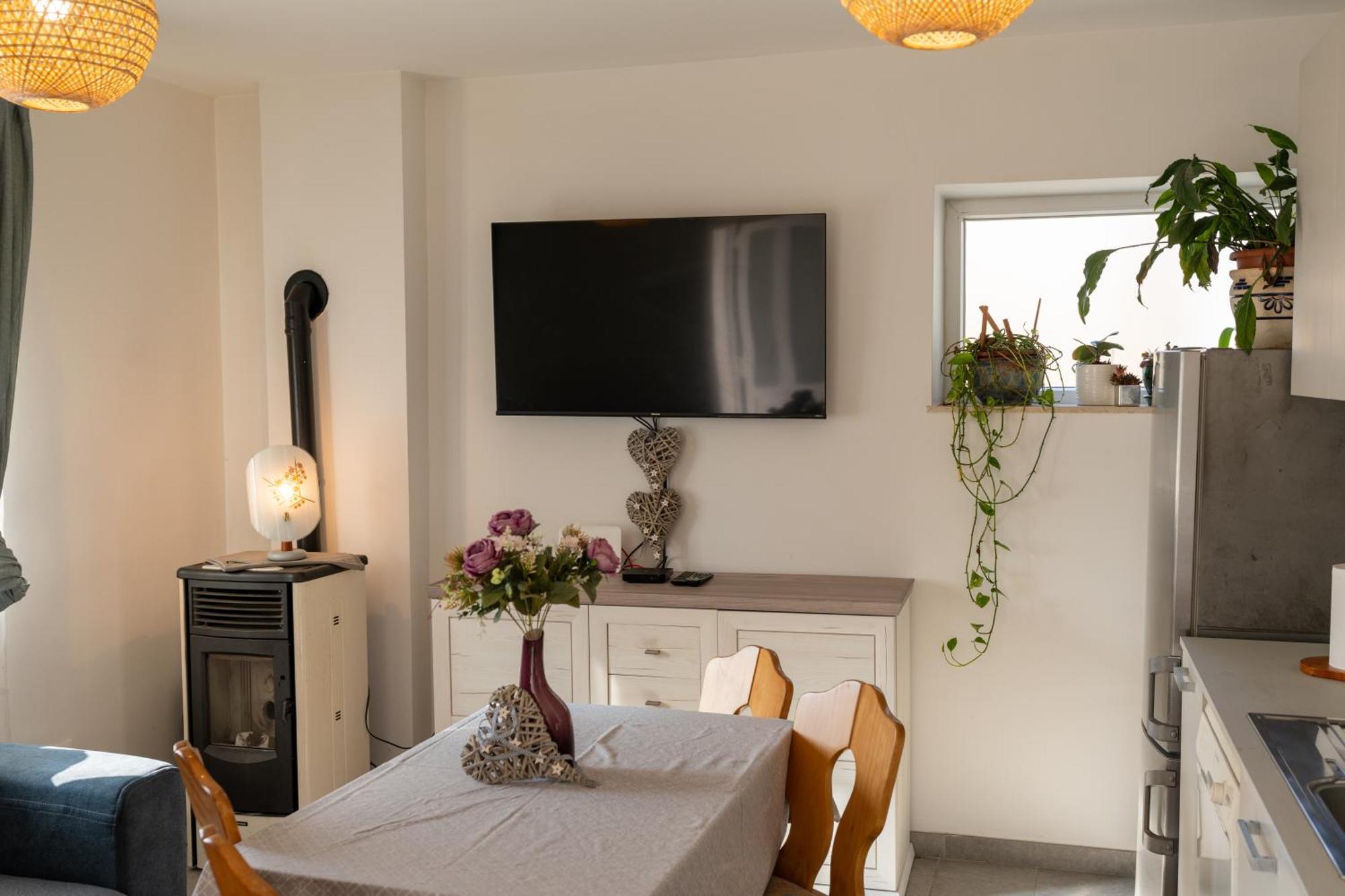 Two-Bedroom Apartment Rea In Ровинь Экстерьер фото